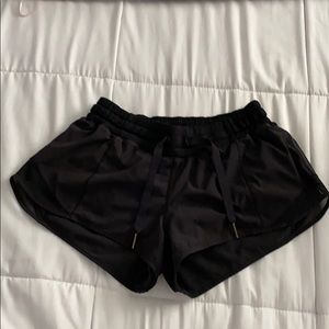 Lululemon shorts size 4
